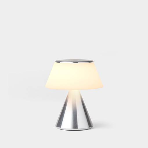 Lampe Lexon personnalisable: un objet intemporelle disponible à Lyon, Paris Marseille et partout en France.